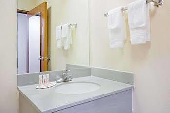 Red Roof Inn Джесап Экстерьер фото