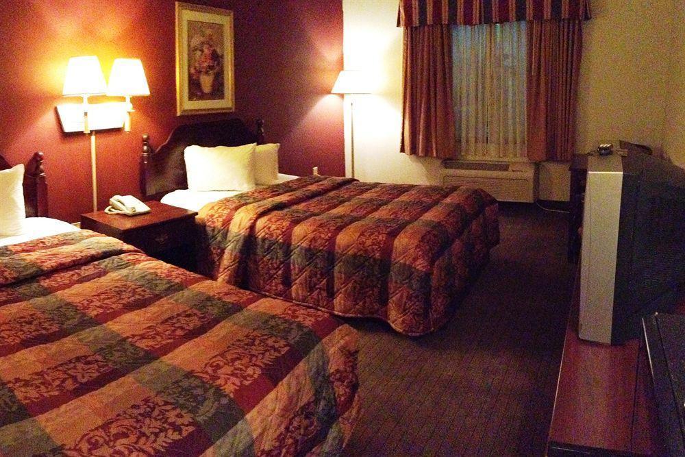 Red Roof Inn Джесап Экстерьер фото